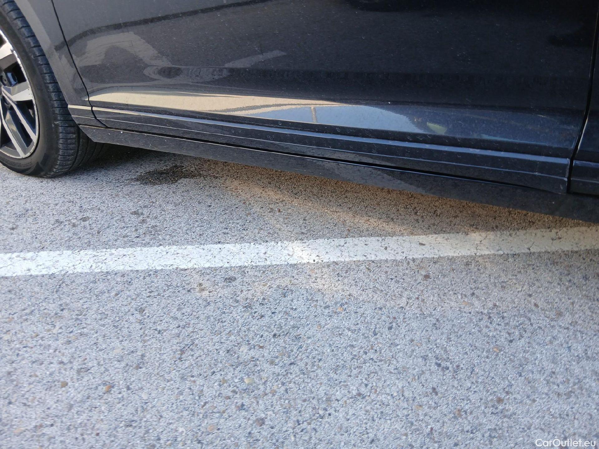  Volkswagen  Passat VOLKSWAGEN  / 2019 / 5P / familiar Variant Executive 2.0 TDI 110kW DSG #21