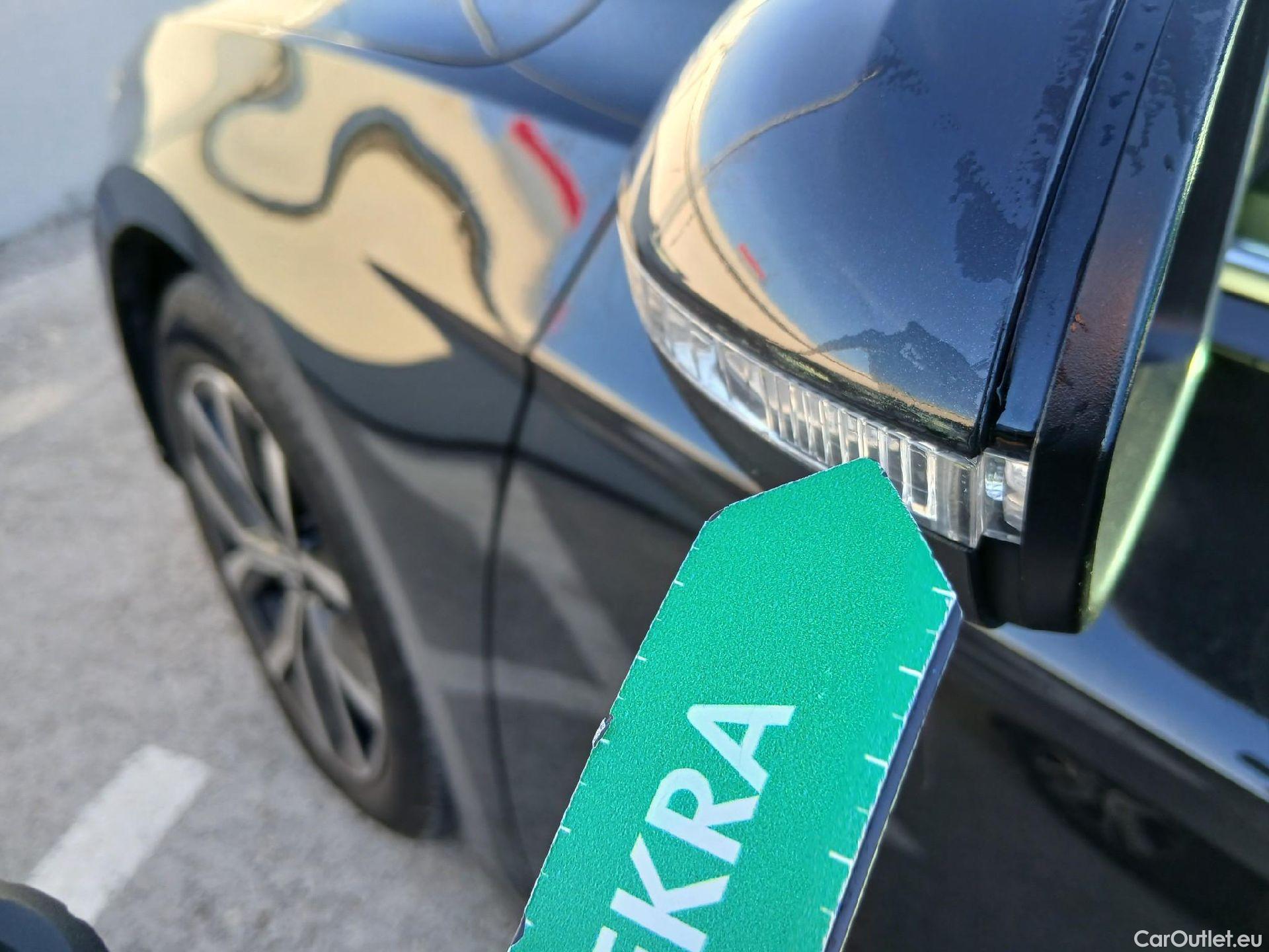  Volkswagen  Passat VOLKSWAGEN  / 2019 / 5P / familiar Variant Executive 2.0 TDI 110kW DSG #17