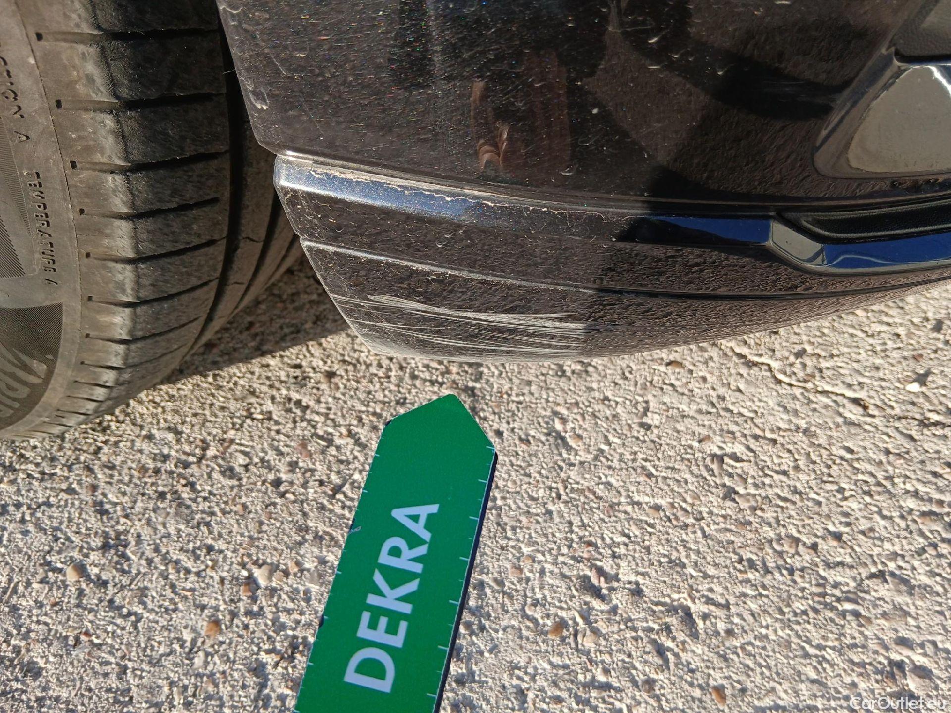  Volkswagen  Passat VOLKSWAGEN  / 2019 / 5P / familiar Variant Executive 2.0 TDI 110kW DSG #9