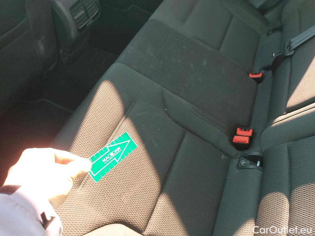  Volkswagen  Golf  VOLKSWAGEN / 2016 / 5P / berlina con portón e-ePower 110 kW (136CV) #24