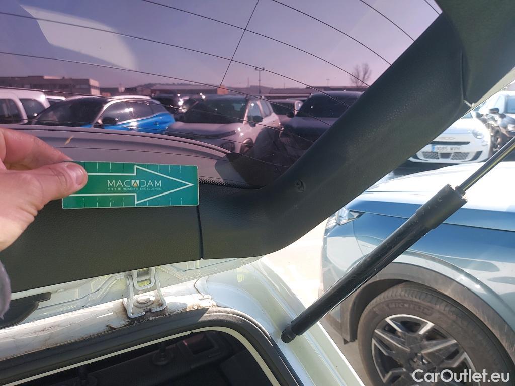  Volkswagen  Golf  VOLKSWAGEN / 2016 / 5P / berlina con portón e-ePower 110 kW (136CV) #16