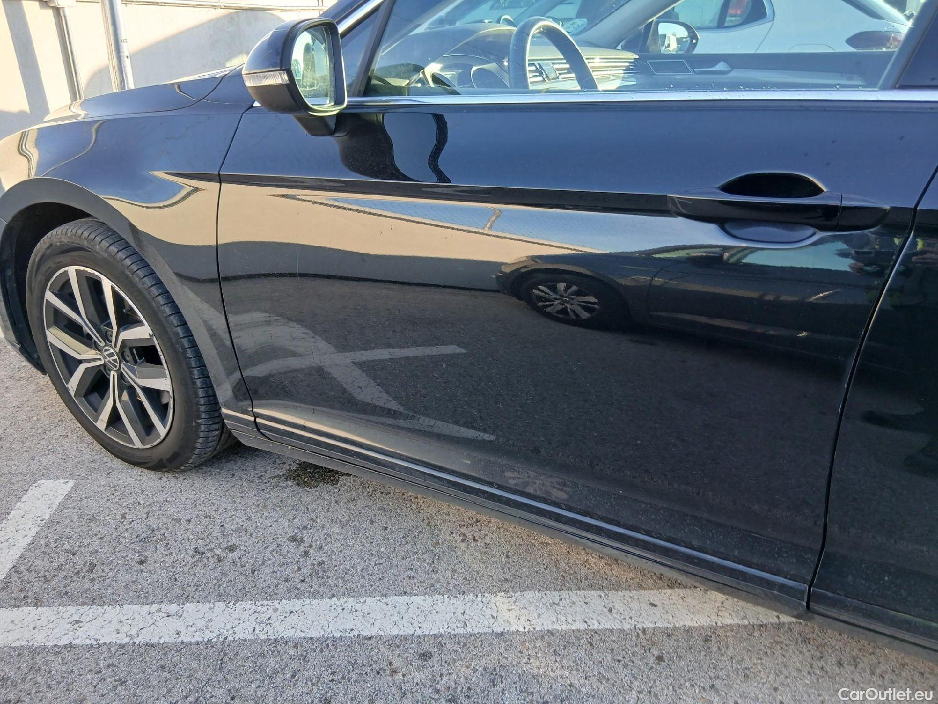  Volkswagen  Passat VOLKSWAGEN  / 2019 / 5P / familiar Variant Executive 2.0 TDI 110kW DSG #18