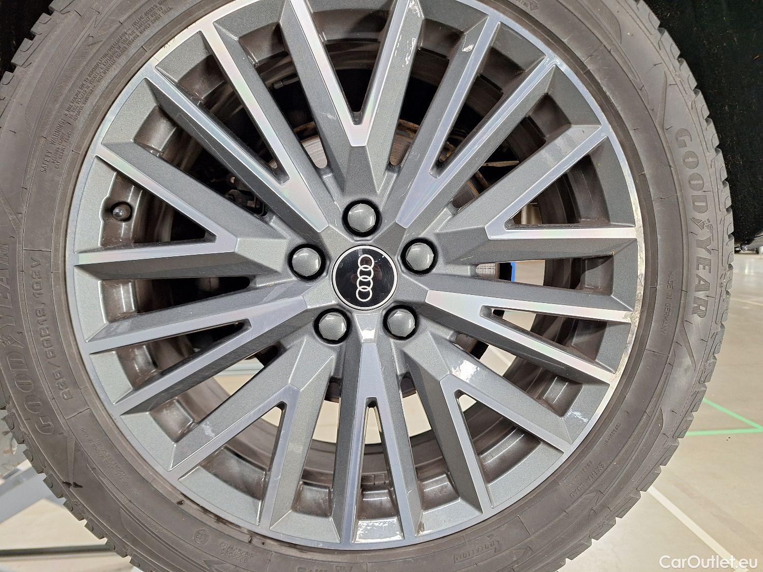  Audi  Q3 Audi,  SB '19, Audi  Sportback 35 TDI S tronic S Line Business  #8