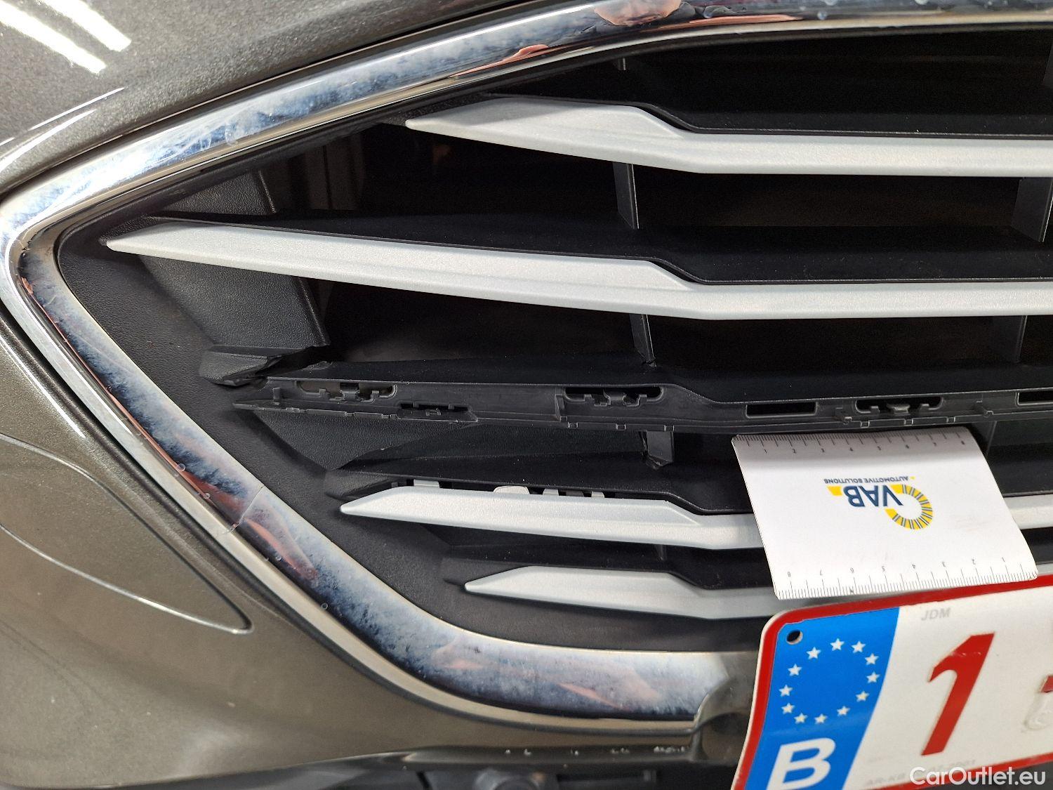  Ford  Focus Ford,  '18, Ford  1.0i EcoB. 74kW Trend Ed. Business 5d #7