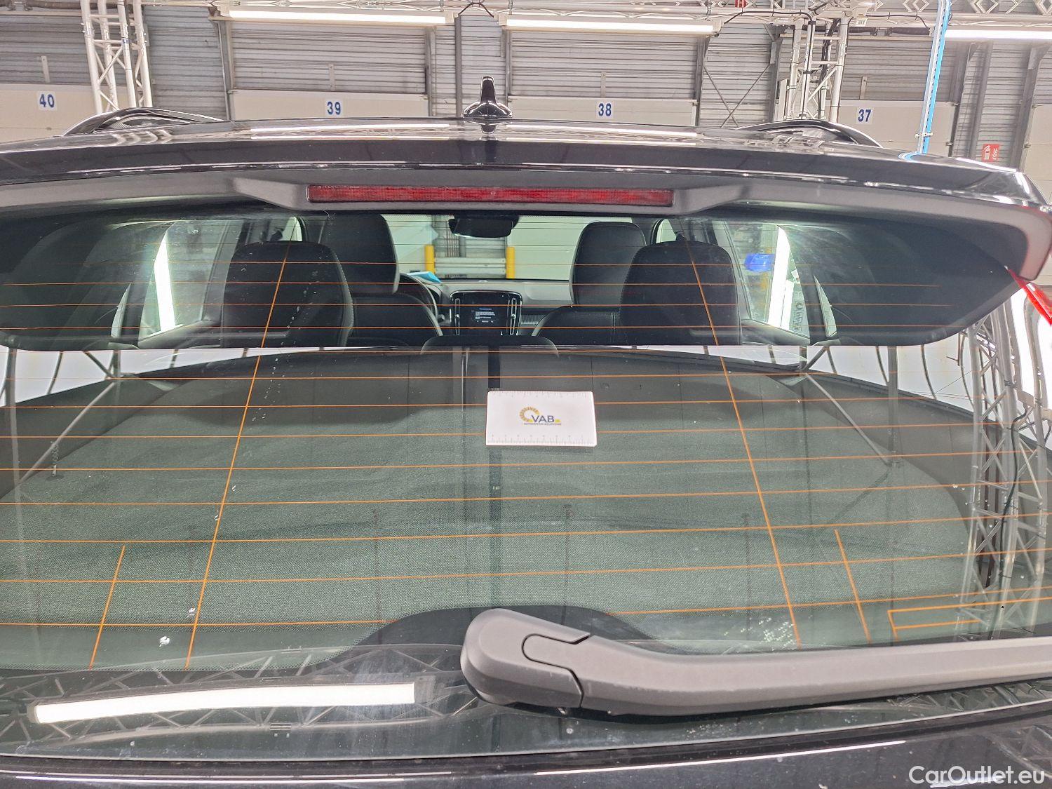  Volvo  XC 40 Volvo, XC40 '17, Volvo XC40 T4 Recharge Geartronic R-Design 5d #46