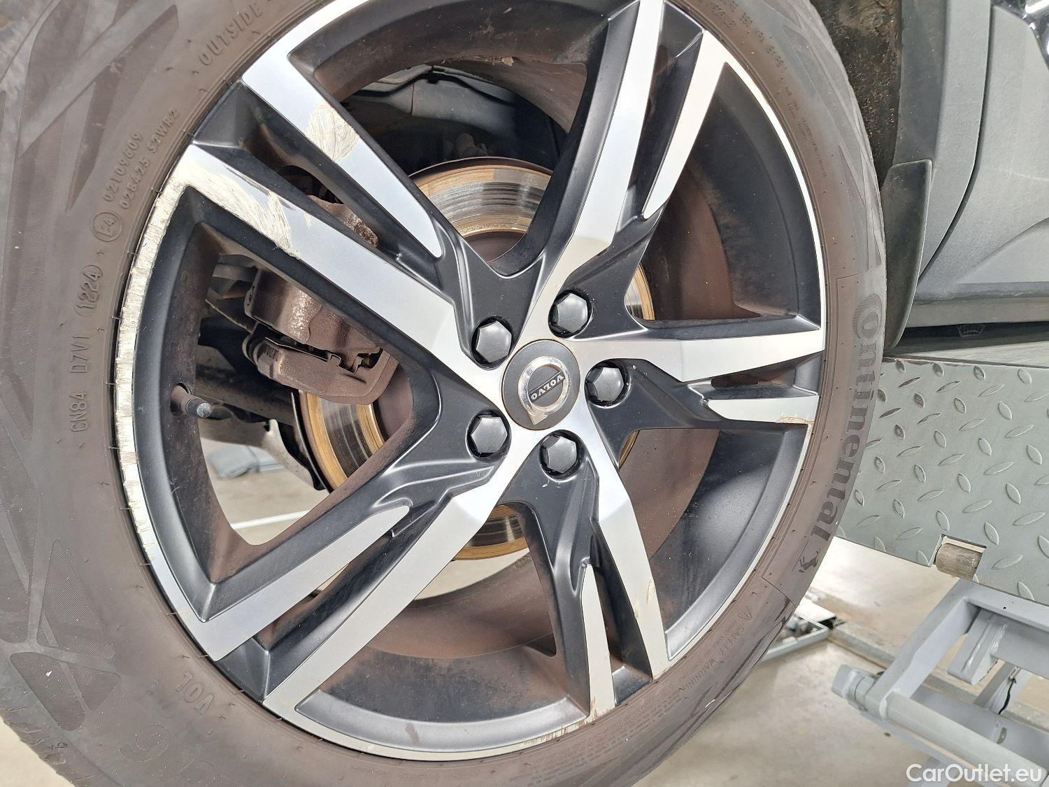  Volvo  XC 40 Volvo, XC40 '17, Volvo XC40 T4 Recharge Geartronic R-Design 5d #6