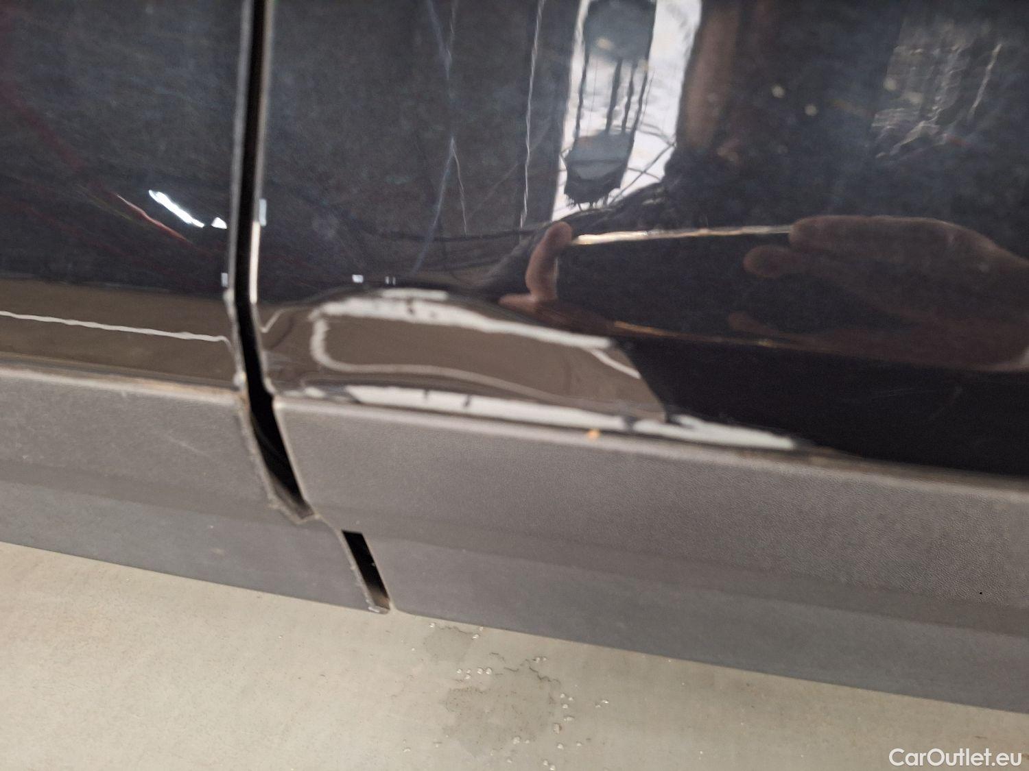  Volvo  XC 40 Volvo, XC40 '17, Volvo XC40 T4 Recharge Geartronic R-Design 5d #24