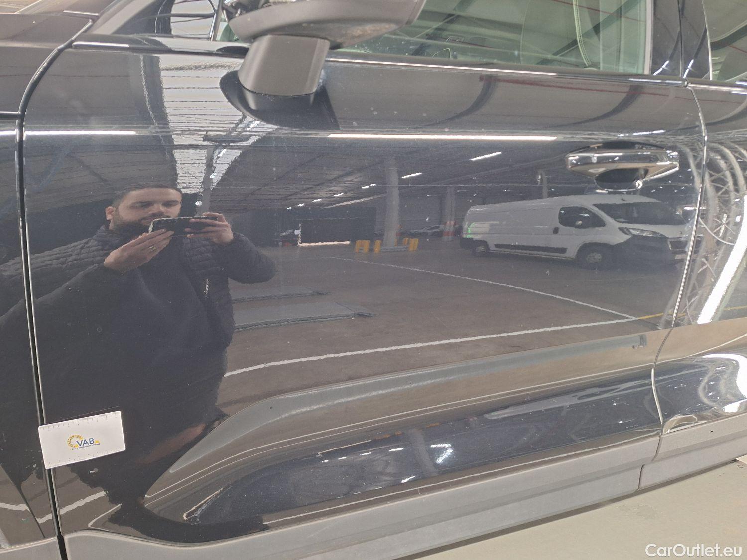  Volvo  XC 40 Volvo, XC40 '17, Volvo XC40 T4 Recharge Geartronic R-Design 5d #30