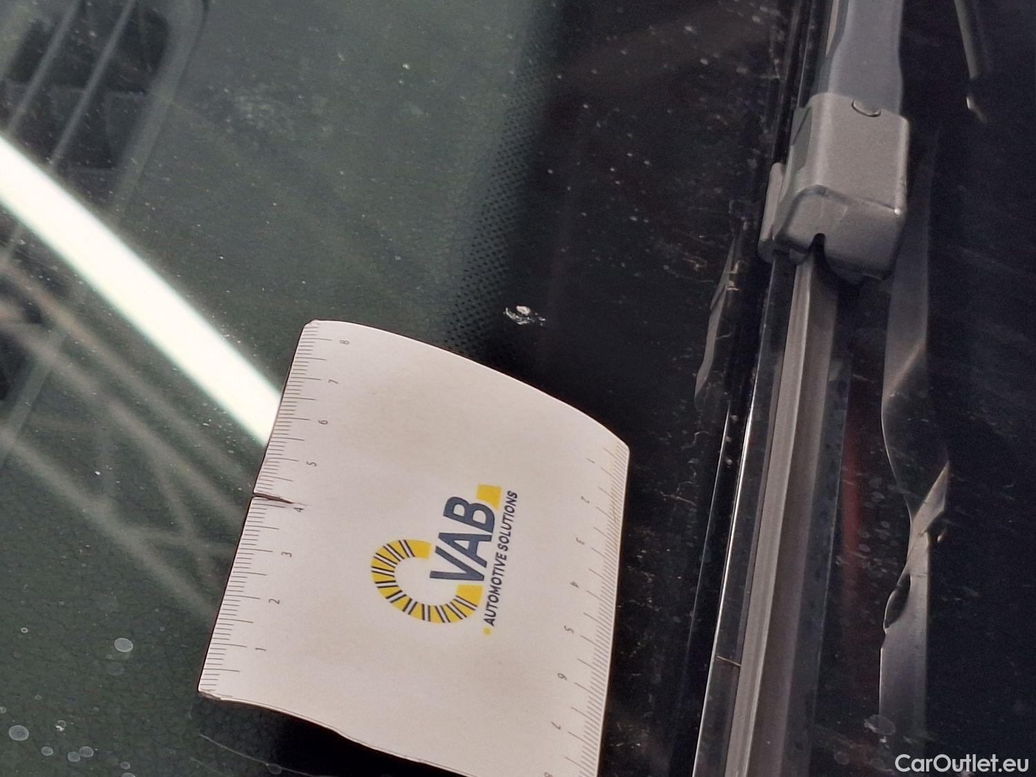  Mercedes  GLA Mercedes,  '20 PHEV, Mercedes-Benz   250e Business Solution 5d #37