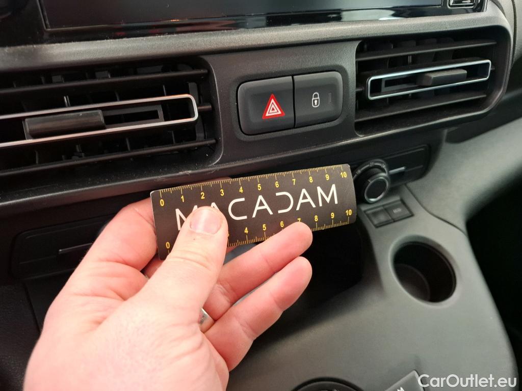  Citroen  Berlingo CITROEN  / 2018 / 5P / monospace Taille M BlueHDi 130 S&S EAT8 Feel #2