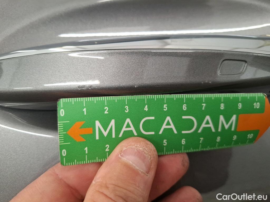  Mercedes  A-Klasse MERCEDES-BENZ Classe A Compact / 2018 / 5P / Berline A 180 d Business Line #17