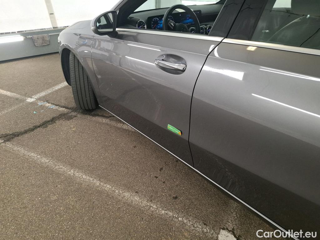  Mercedes  A-Klasse MERCEDES-BENZ Classe A Compact / 2018 / 5P / Berline A 180 d Business Line #18