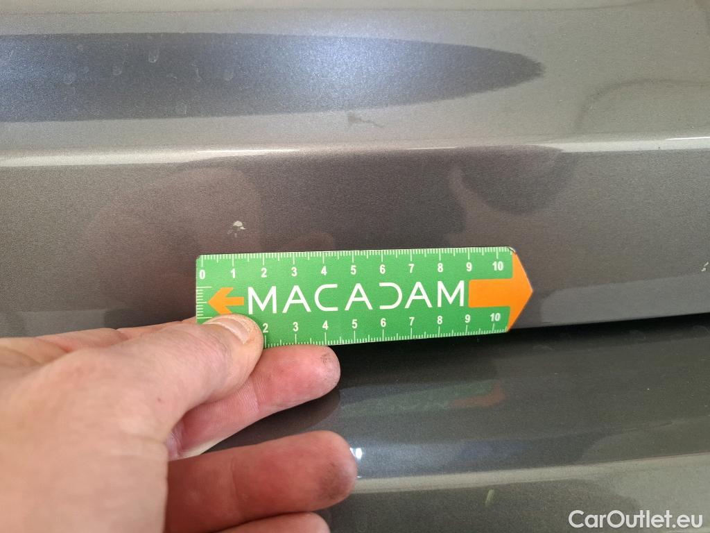  Mercedes  A-Klasse MERCEDES-BENZ Classe A Compact / 2018 / 5P / Berline A 180 d Business Line #31