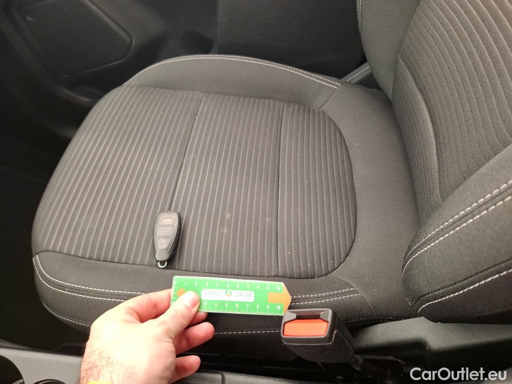  Ford  Kuga FORD  / 2019 / 5P / SUV 2.5 190 hybrid Flexifuel Pshift Titanium #27