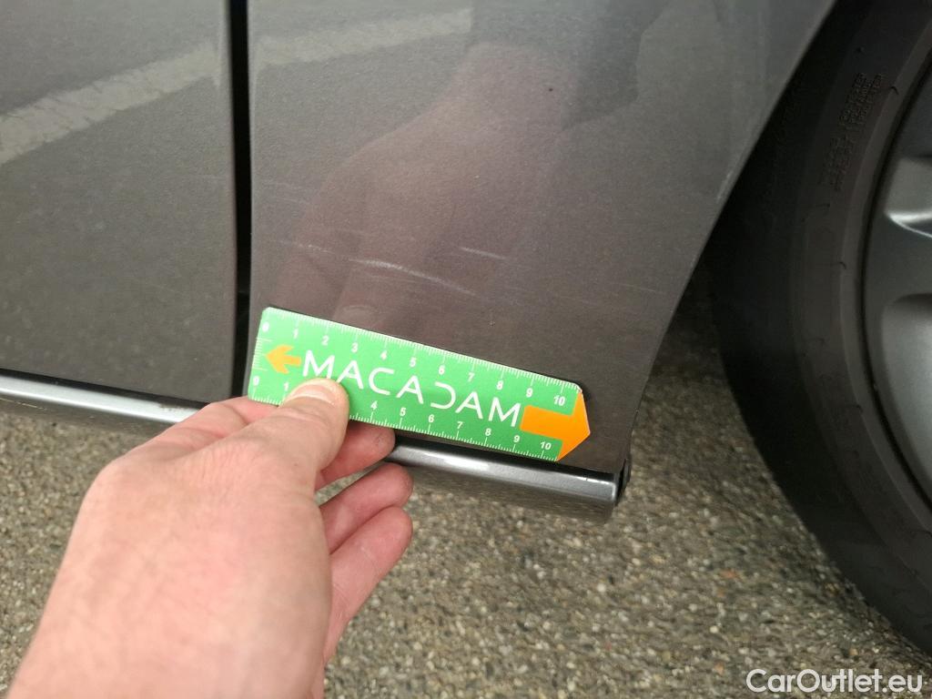  Mercedes  A-Klasse MERCEDES-BENZ Classe A Compact / 2018 / 5P / Berline A 180 d Business Line #29