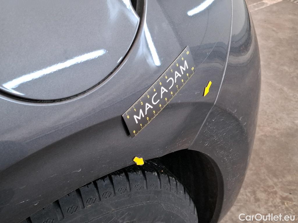  Peugeot  208  Affaire Premium 1.6 HDi 100CV BVM5 E6 #3