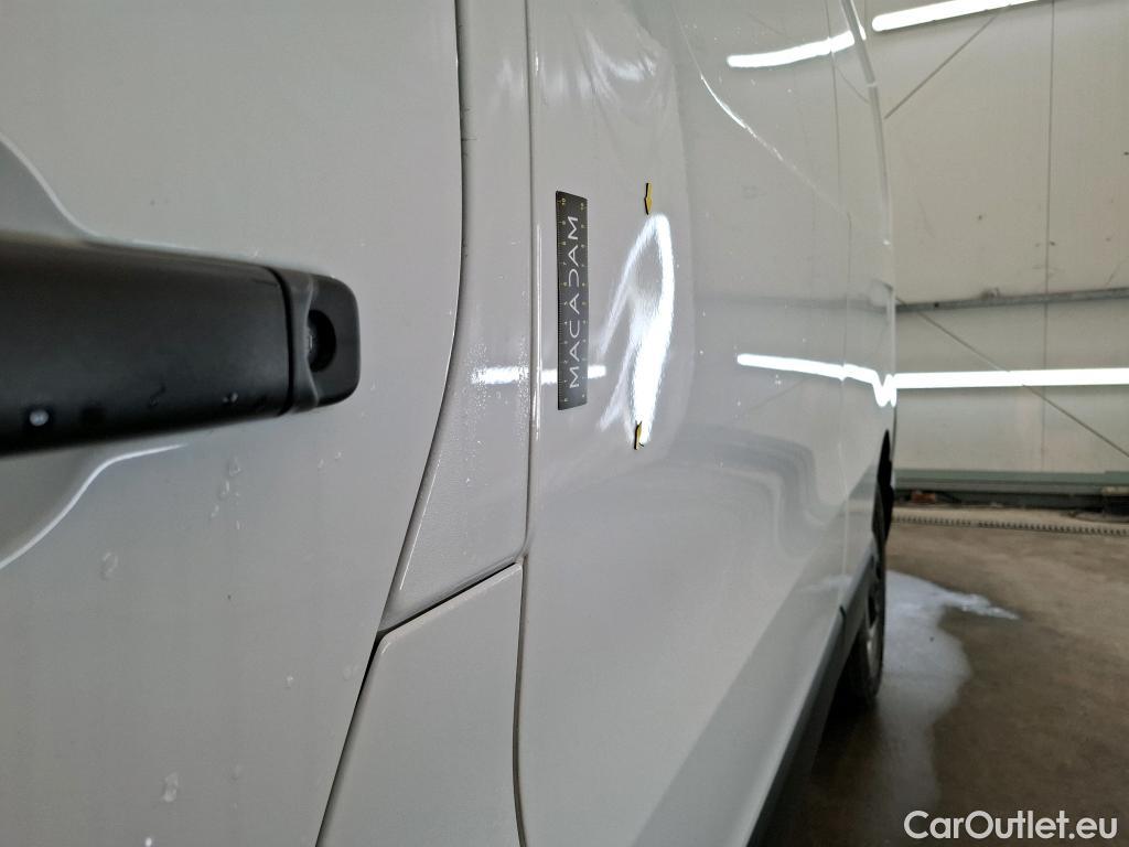  Renault  Trafic  III Fourgon L2H1 3T Confort 2.0 dCi 130CV BVM6 E6d #2