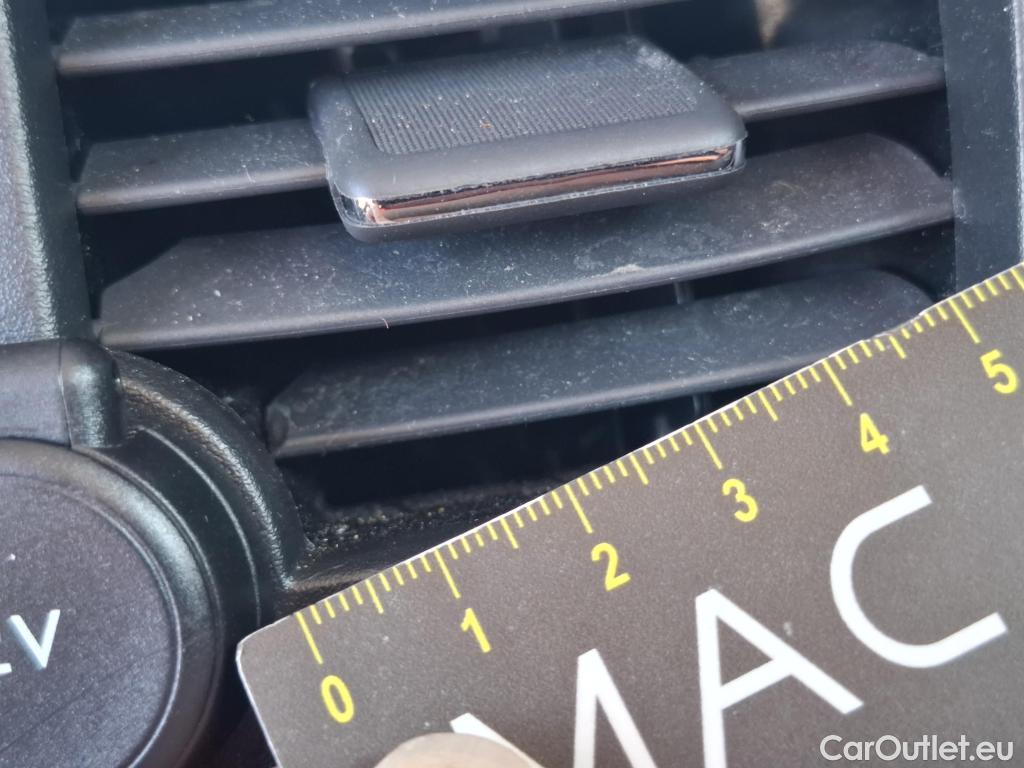  Peugeot  3008  Active Pack 1.5 HDi 130CV BVA8 E6d #5