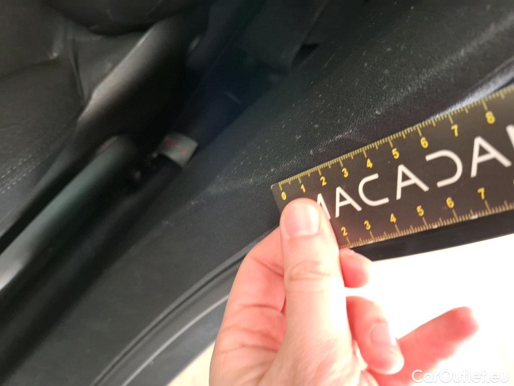  Peugeot  208  Affaire Premium 1.6 HDi 100CV BVM5 E6 #16