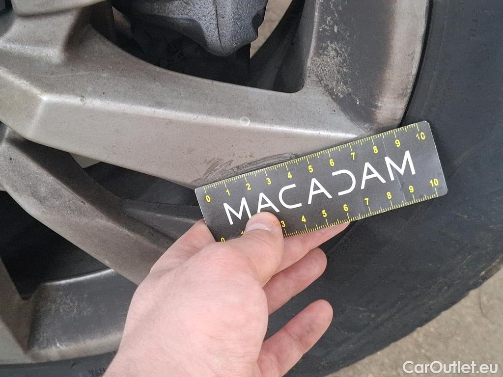  Peugeot  3008  Active Pack 1.5 HDi 130CV BVA8 E6d #22