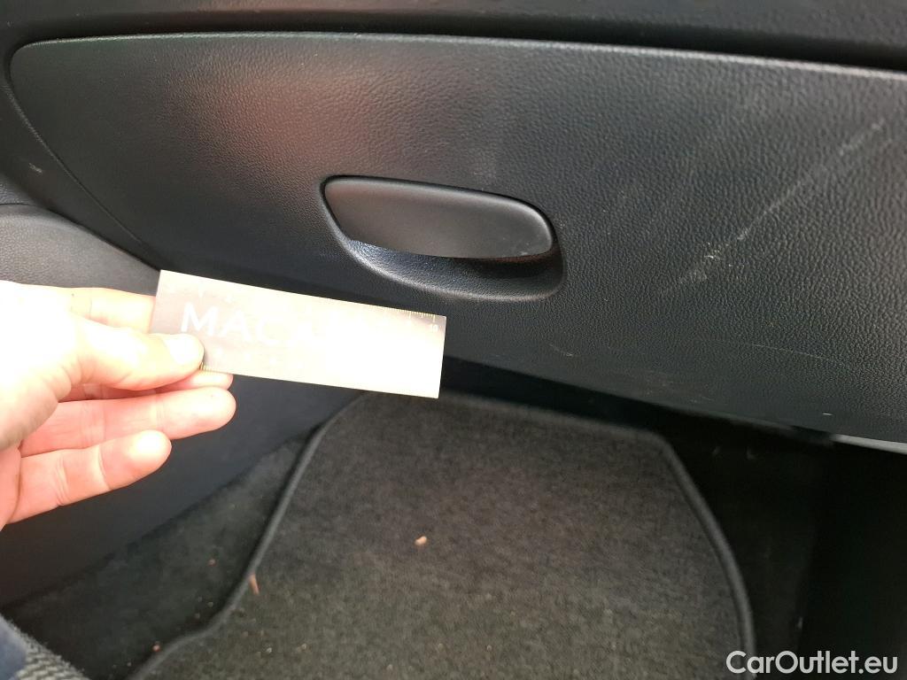  Renault  Clio  IV Air MediaNav 1.5 dCi 75CV BVM5 E6 #79