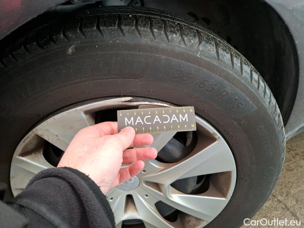  Peugeot  208  Affaire Premium 1.6 HDi 100CV BVM5 E6 #25