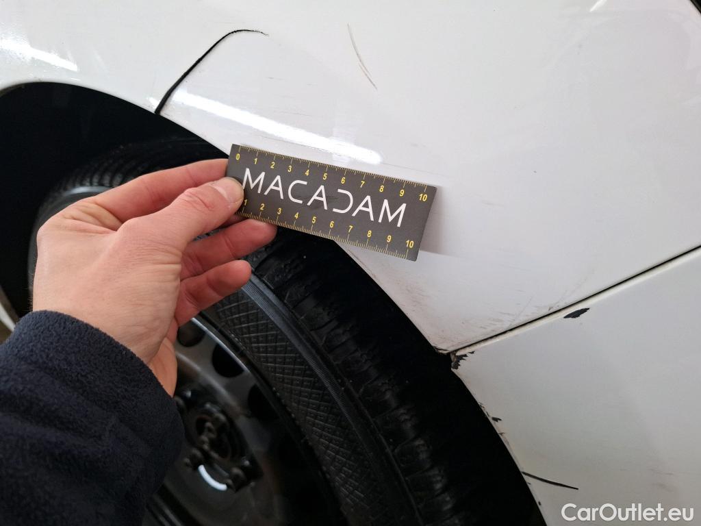  Renault  Clio  IV Air MediaNav 1.5 dCi 75CV BVM5 E6 #40