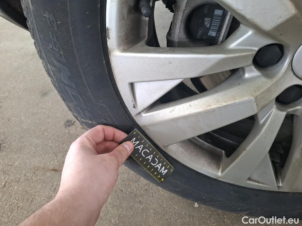  Peugeot  3008  Active Pack 1.5 HDi 130CV BVA8 E6d #11