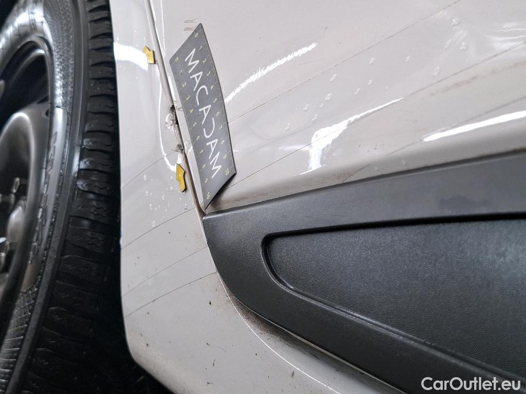  Renault  Clio  IV Air MediaNav 1.5 dCi 75CV BVM5 E6 #24