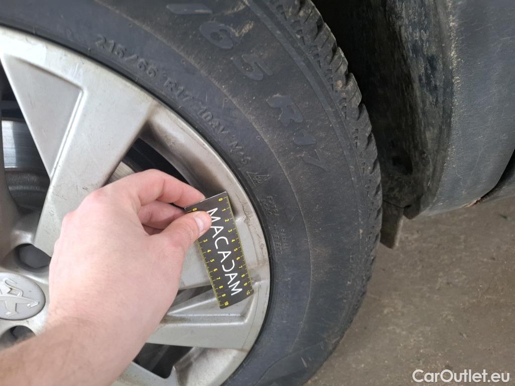  Peugeot  3008  Active Pack 1.5 HDi 130CV BVA8 E6d #9