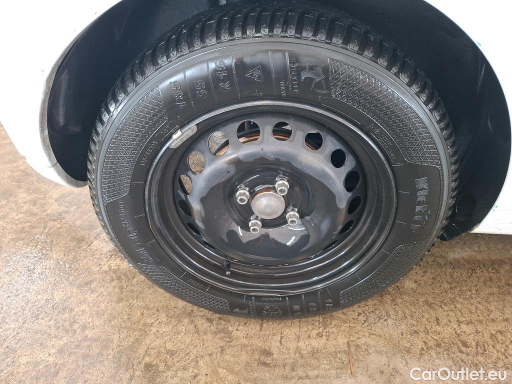  Renault  Clio  IV Air MediaNav 1.5 dCi 75CV BVM5 E6 #45