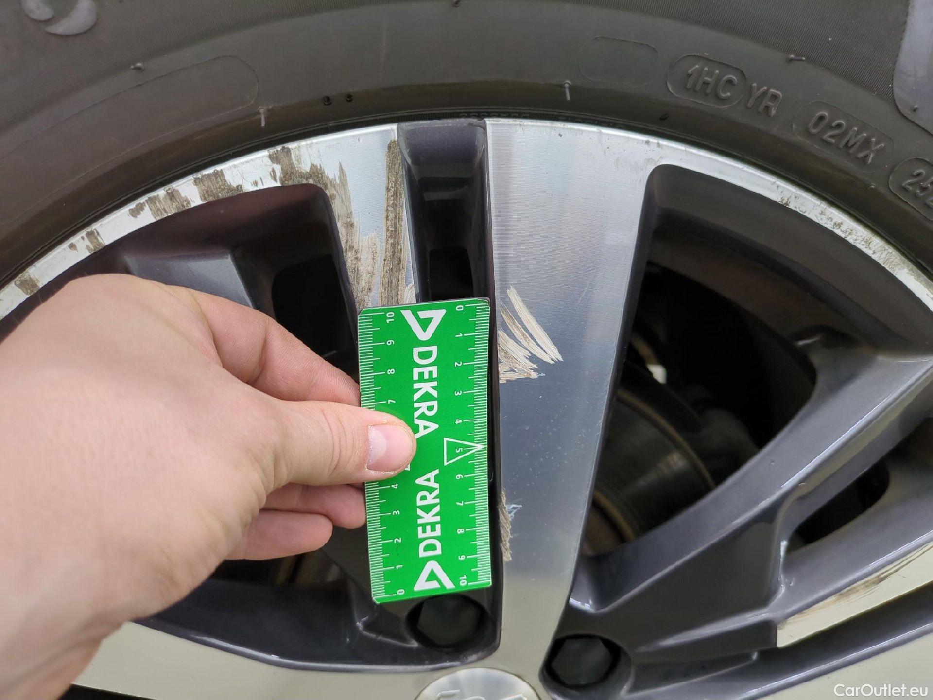  Peugeot  3008  Allure Pack 1.5 HDi 130CV BVM6 E6d #16