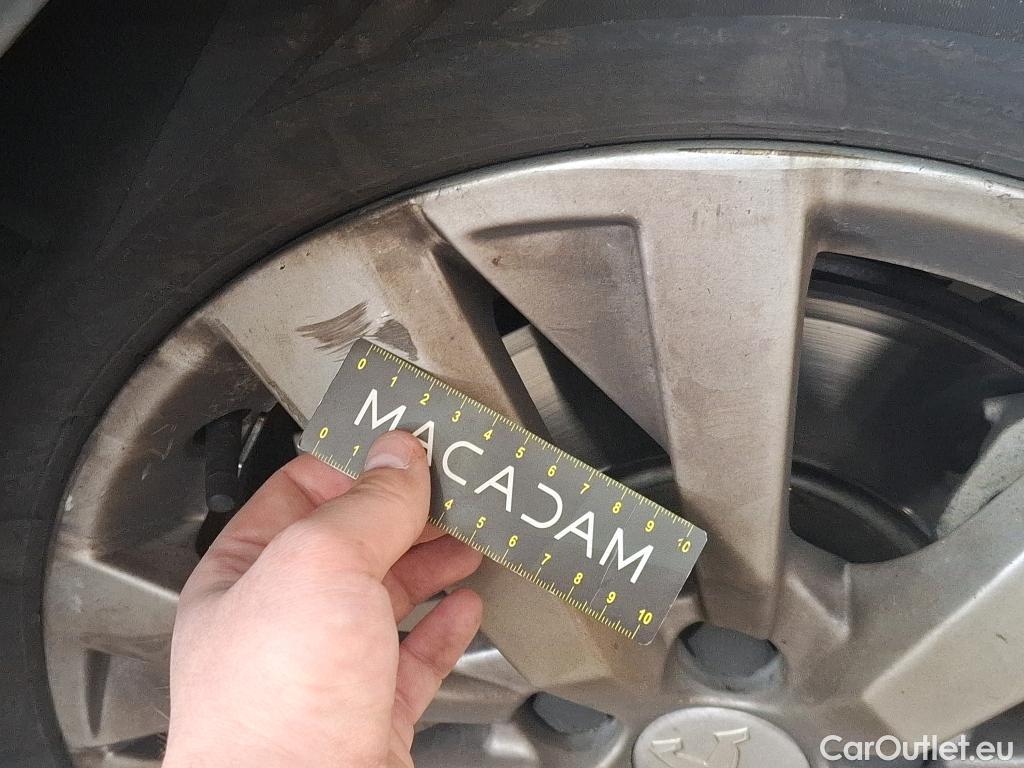  Peugeot  3008  Active Pack 1.5 HDi 130CV BVA8 E6d #20