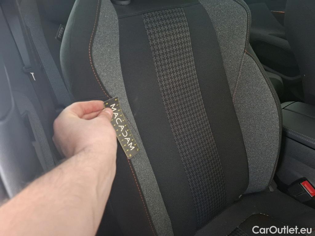  Peugeot  3008  Active Pack 1.5 HDi 130CV BVA8 E6d #37