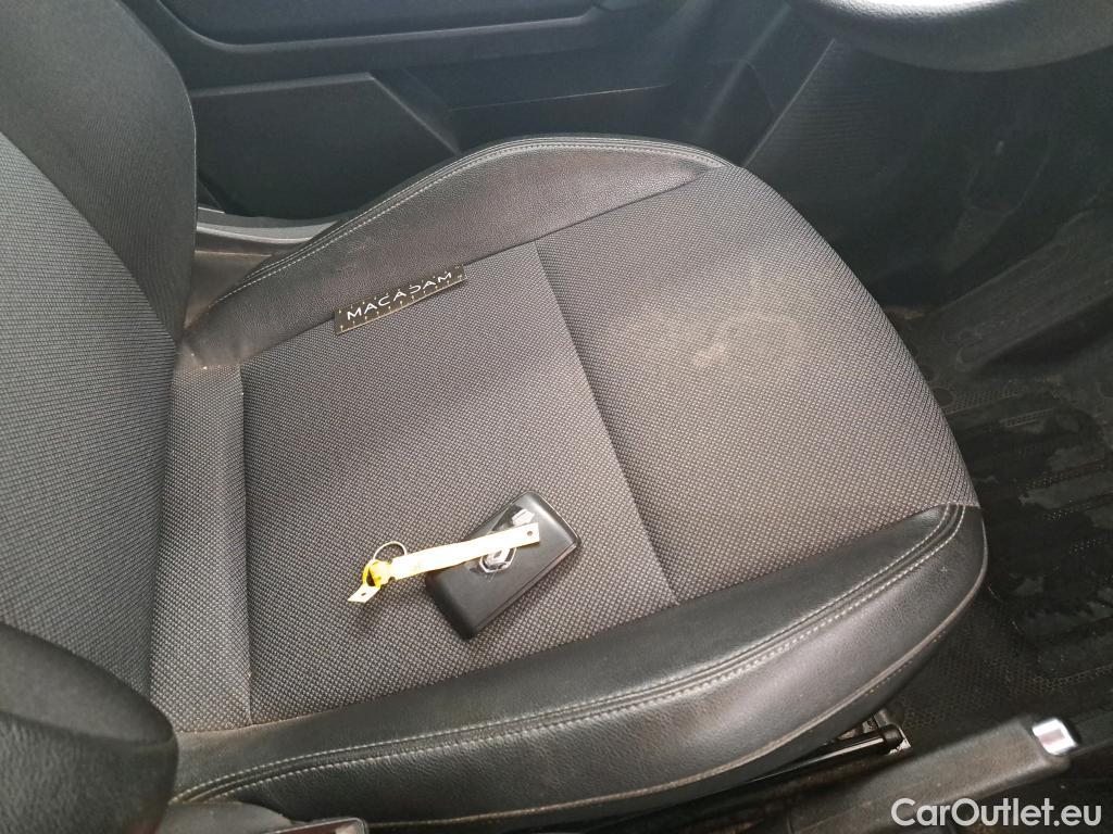  Renault  Kangoo RENAULT  / 2021 / 4P / Fourgonnette Extra - Blue dCi95 Sésame Ouvre Toi #13