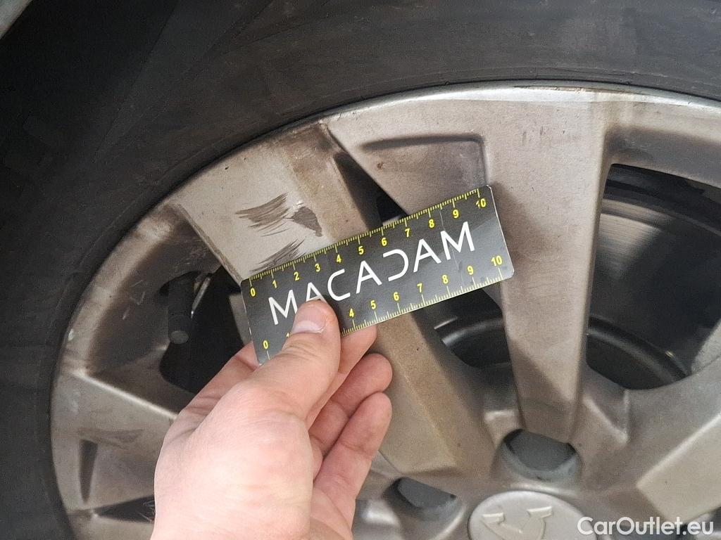  Peugeot  3008  Active Pack 1.5 HDi 130CV BVA8 E6d #18