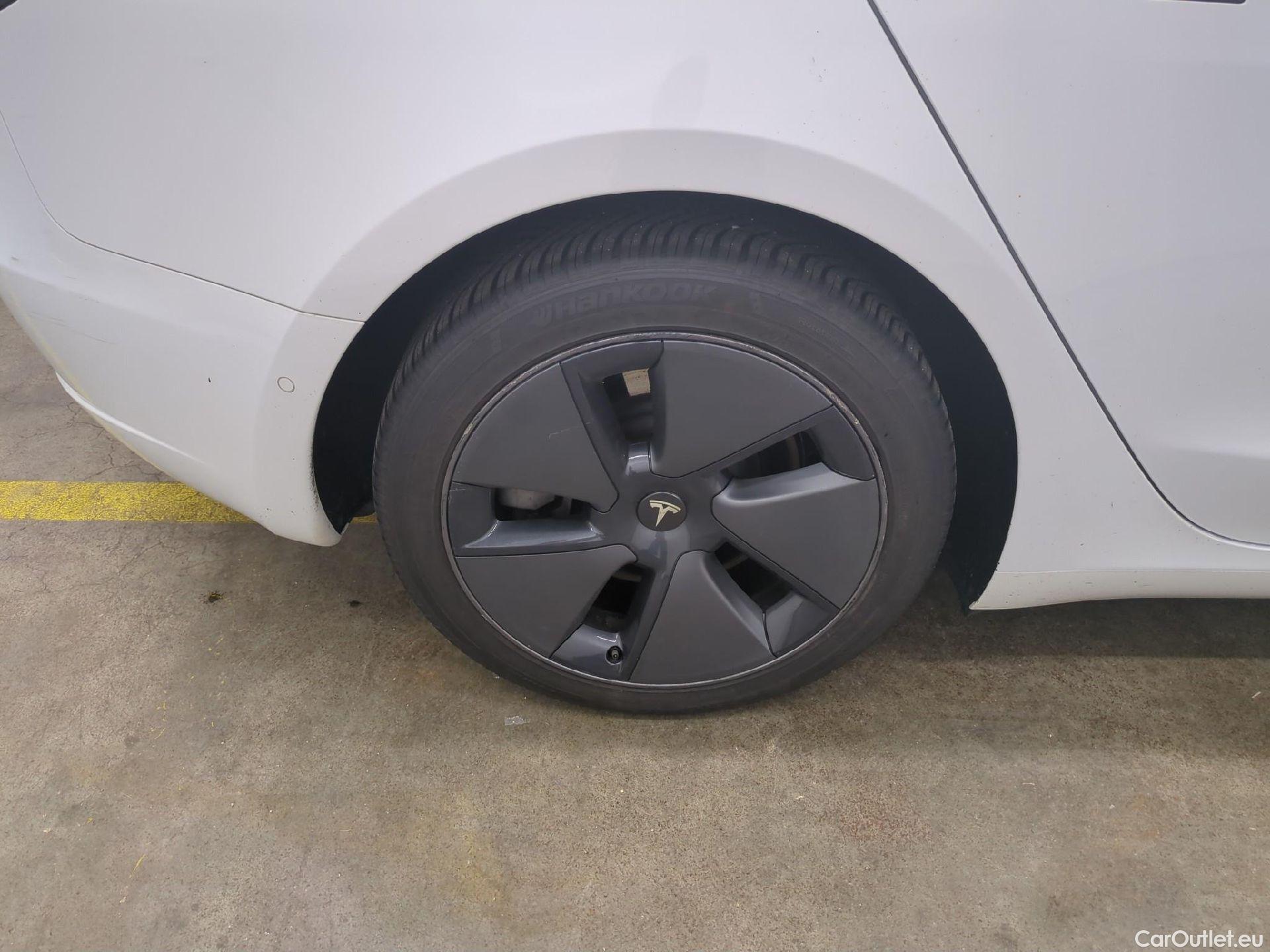  Tesla  Model 3 TESLA  / 2018 / 4P / Berline Autonomie Standard Plus RWD #11