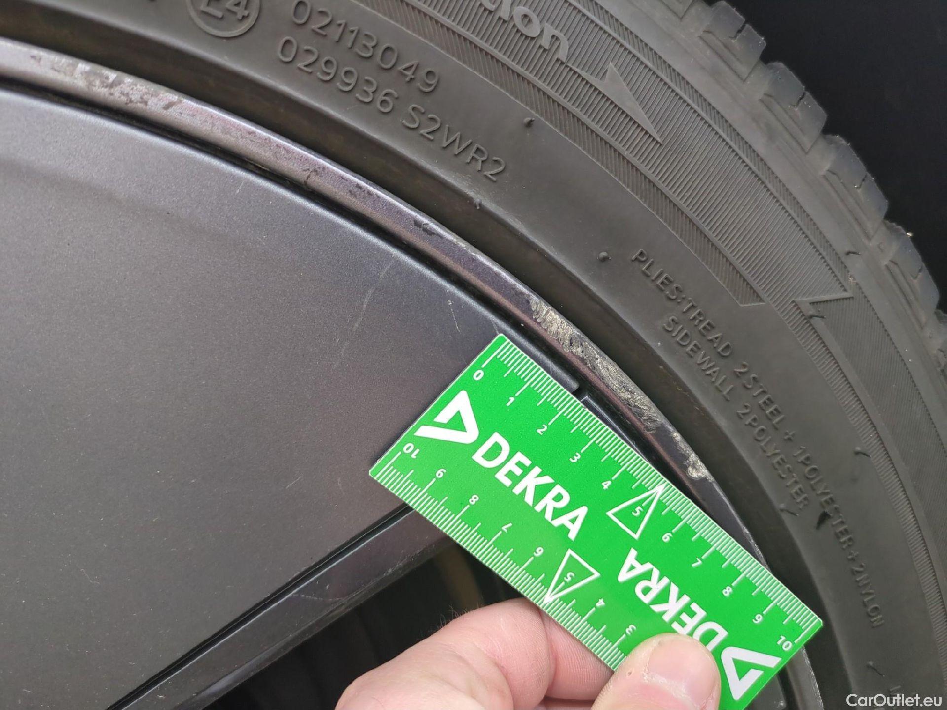  Tesla  Model 3 TESLA  / 2018 / 4P / Berline Autonomie Standard Plus RWD #12