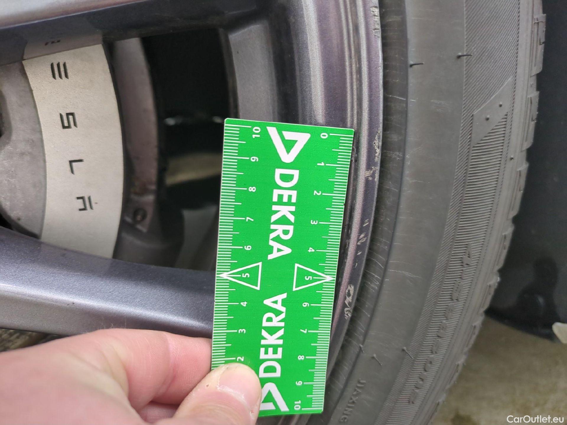  Tesla  Model 3 TESLA  / 2018 / 4P / Berline Autonomie Standard Plus RWD #4