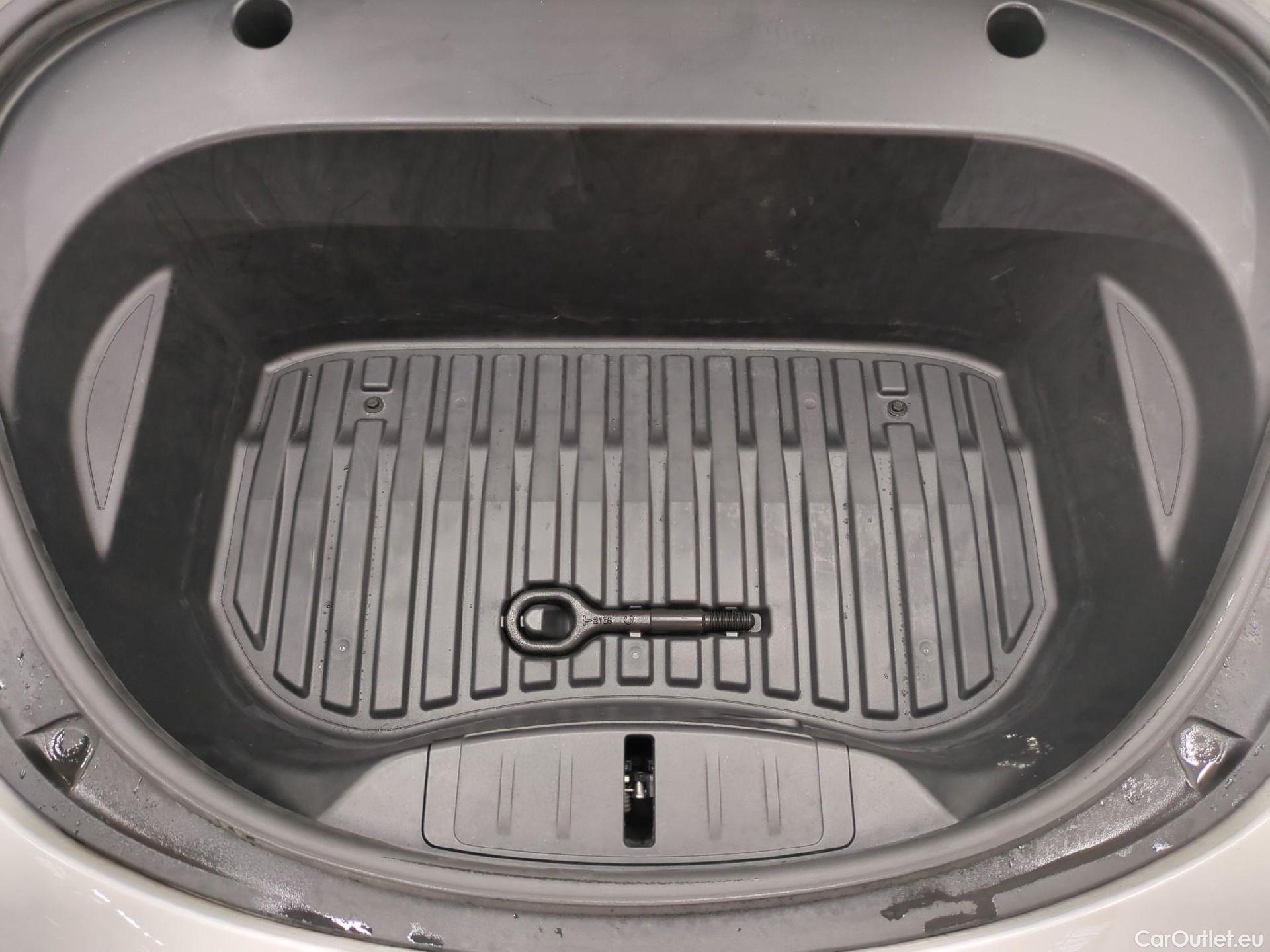  Tesla  Model 3 TESLA  / 2018 / 4P / Berline Autonomie Standard Plus RWD #17