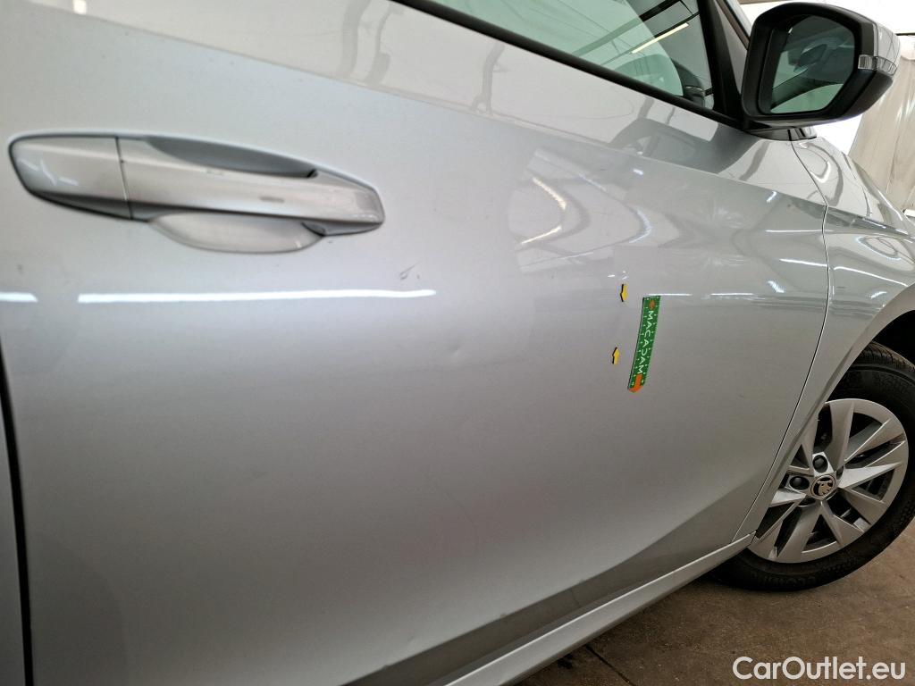  Skoda  Fabia  Ambition 1.0 MPI 80CV BVM5 E6d #10