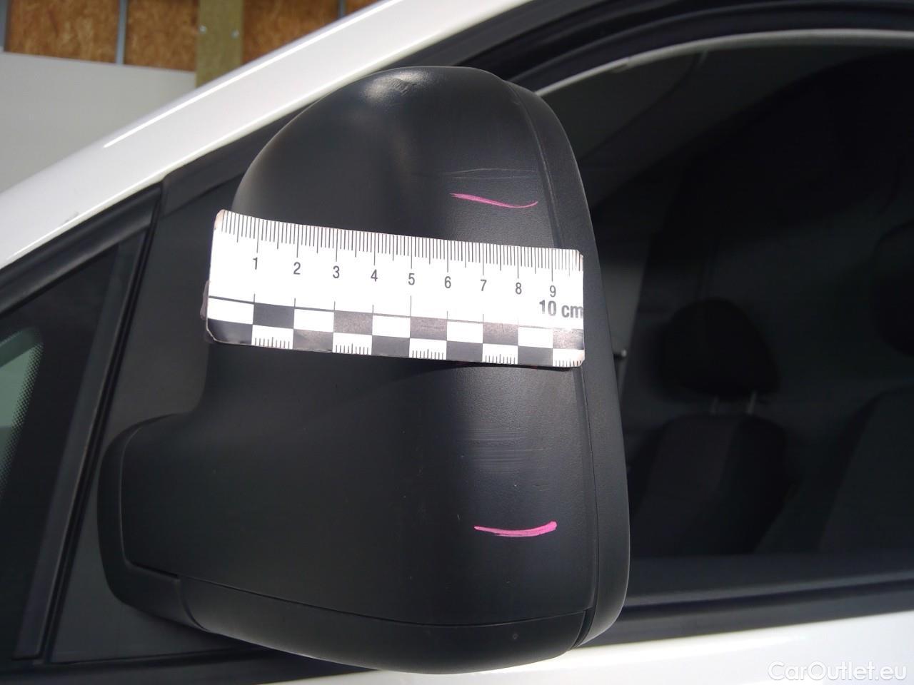  Volkswagen  Caddy  TDI 75 Maxi Aut. #9