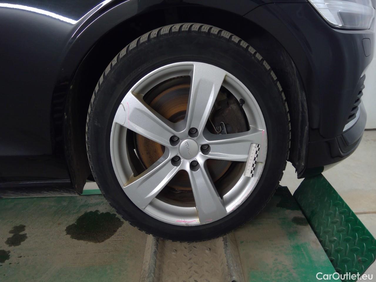  Volvo  V60  T6 350 Ins.Ex.Rec. AWD Aut #23