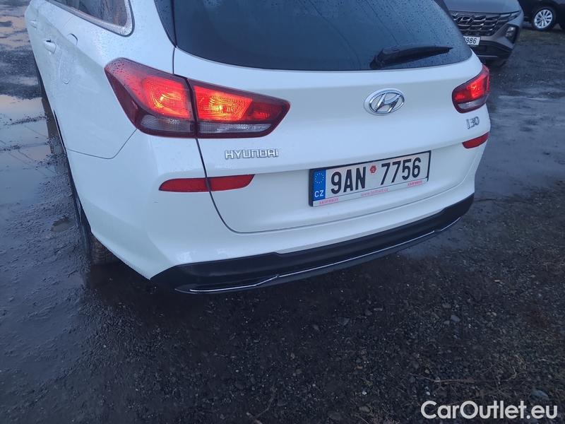  Hyundai  i30   cw (PD)(2017->)  kom.1.0TGDI 120 Smart #6