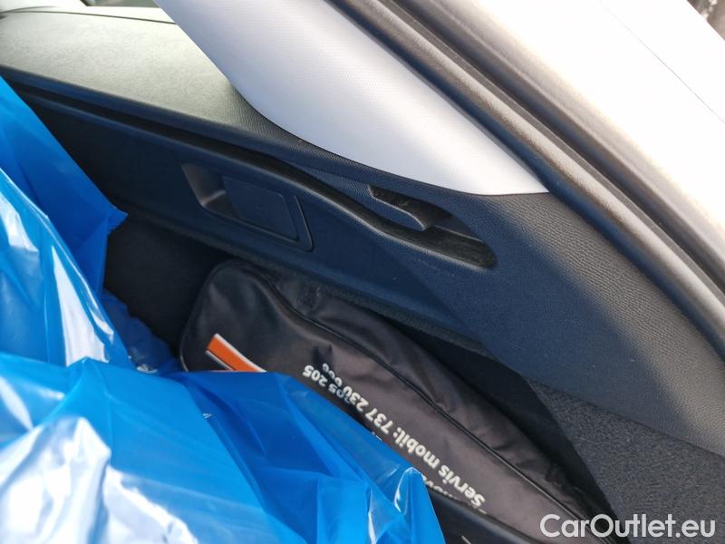  Peugeot  308 -SW  (P5) (2021)  SW 1.2 PT 130 ACTIVE P 5d #13