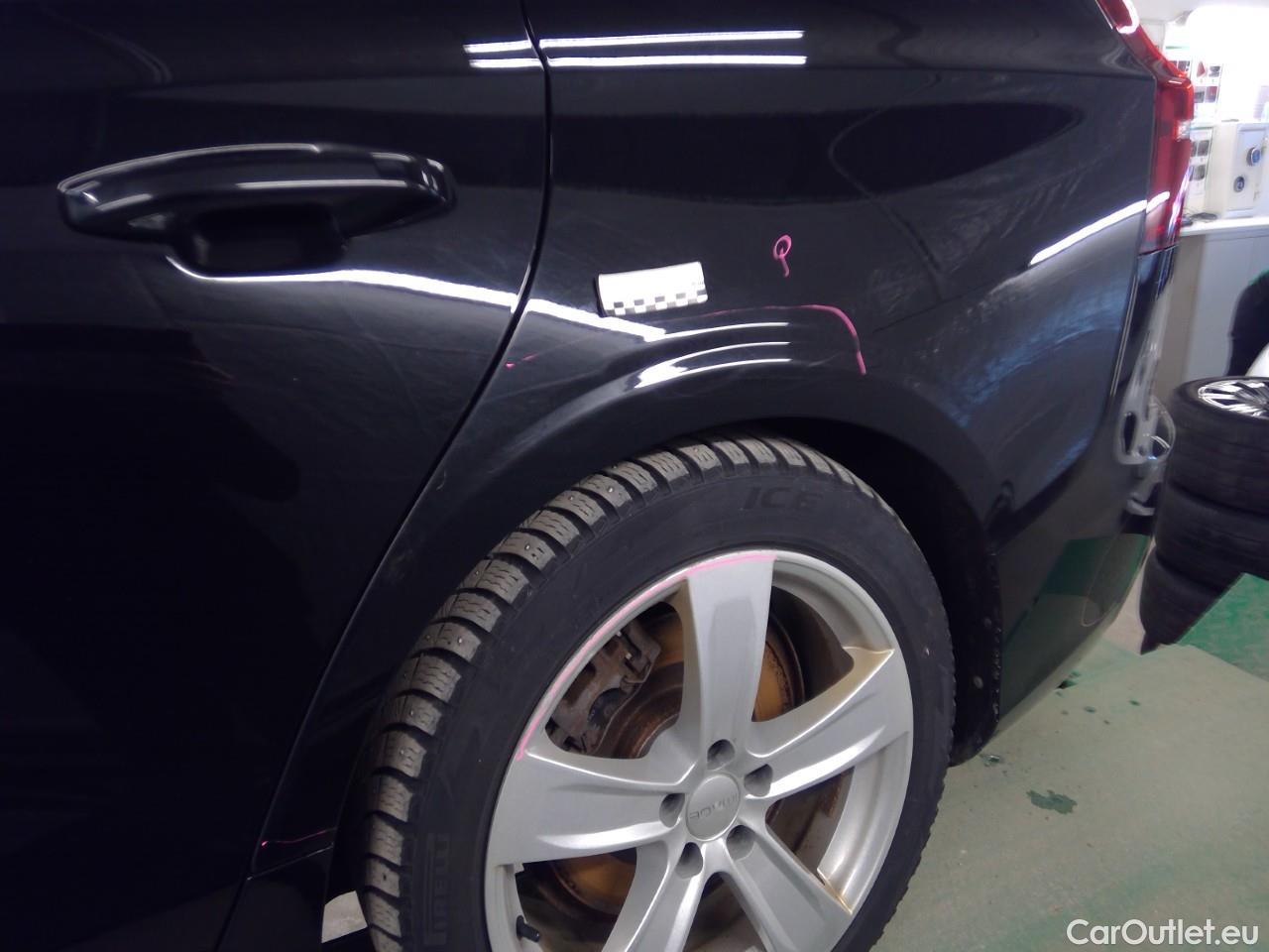  Volvo  V60  T6 350 Ins.Ex.Rec. AWD Aut #9