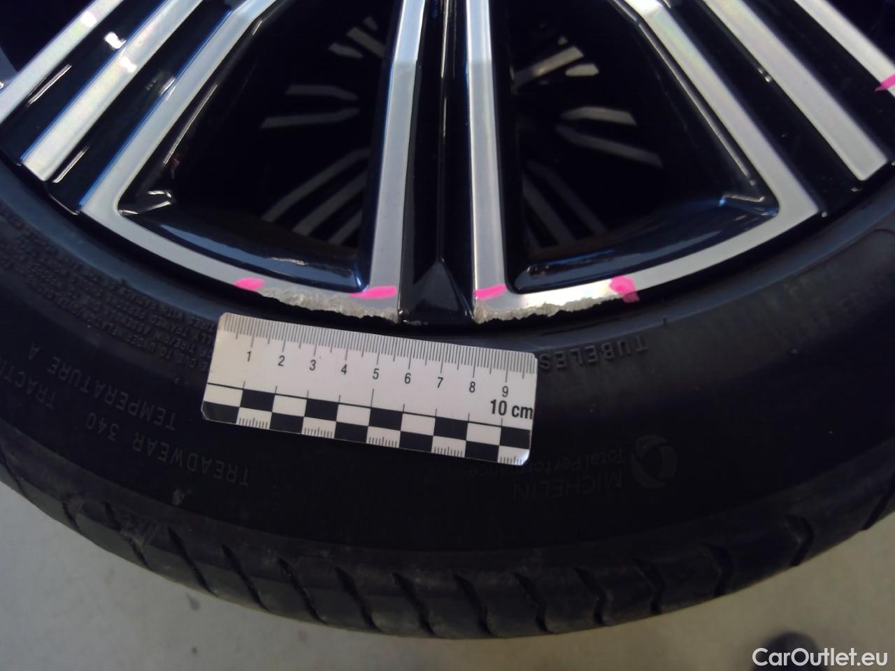  Volvo  V60  T6 350 Ins.Ex.Rec. AWD Aut #1