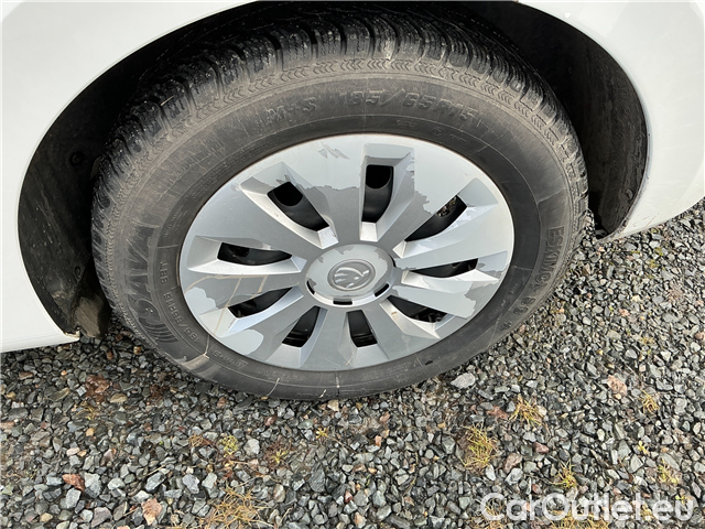  Skoda  Fabia  1.0 MPI 59 Ambition 5d #7