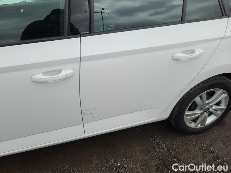  Skoda  Fabia  Combi (2015) Com.1.0TSI 70 Ambition 5d #11