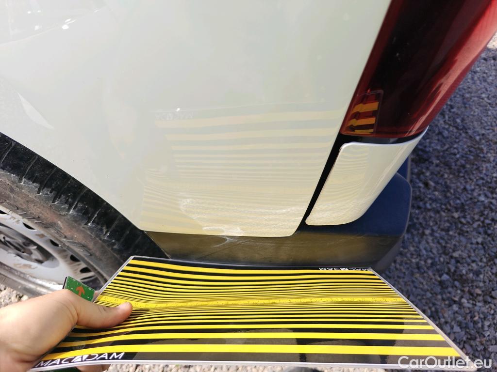  Opel  Combo OPEL  / 2018 / 3P / furgón derivado de turismo 1.6 TD 55kW (75CV) Express L H1 650kg #18